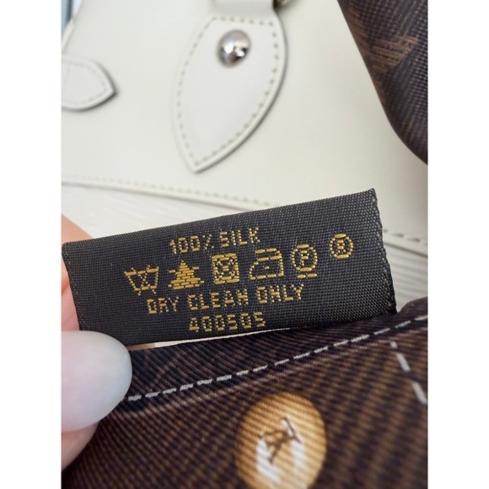 Louis Vuitton Monogram Silk Bandeau Scarf Trunk Print w/ Box - Picture 7 of 8